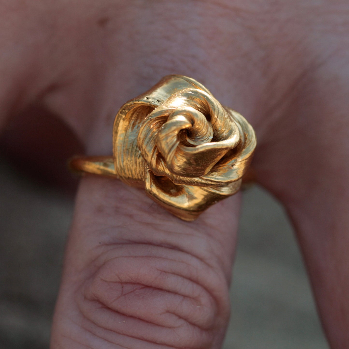 Golden Root Rose Fine Ring (Size 53)