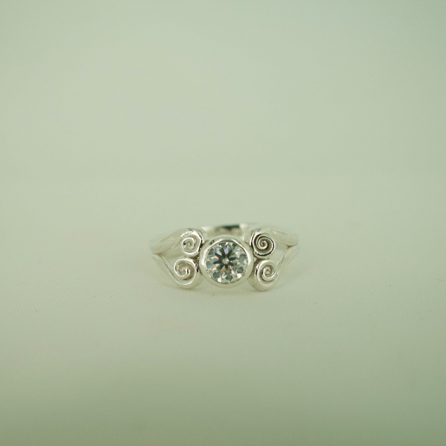 Double Hearts Ring (Size 59)
