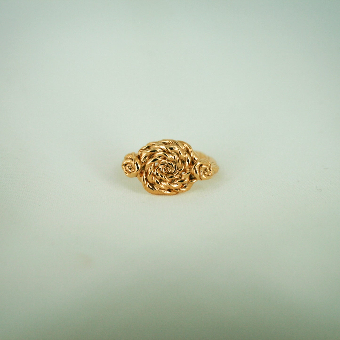 Curly Rose Ring - Gold Plated