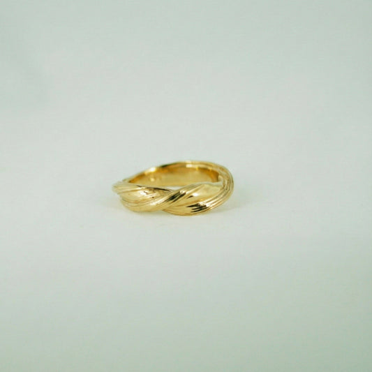Ocean Curl Ring - Gold Plated