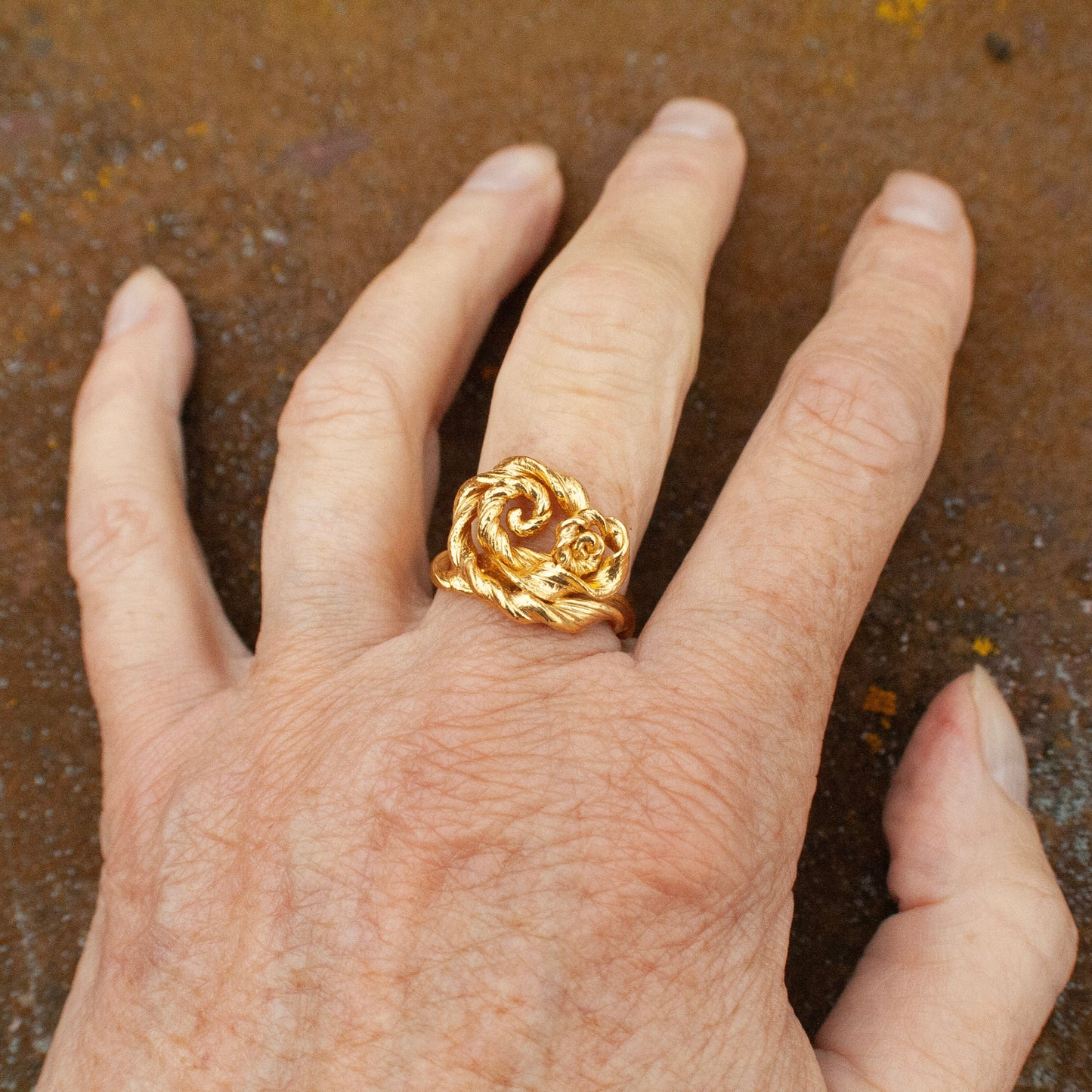 Golden Root Embrace Ring (Size 55)