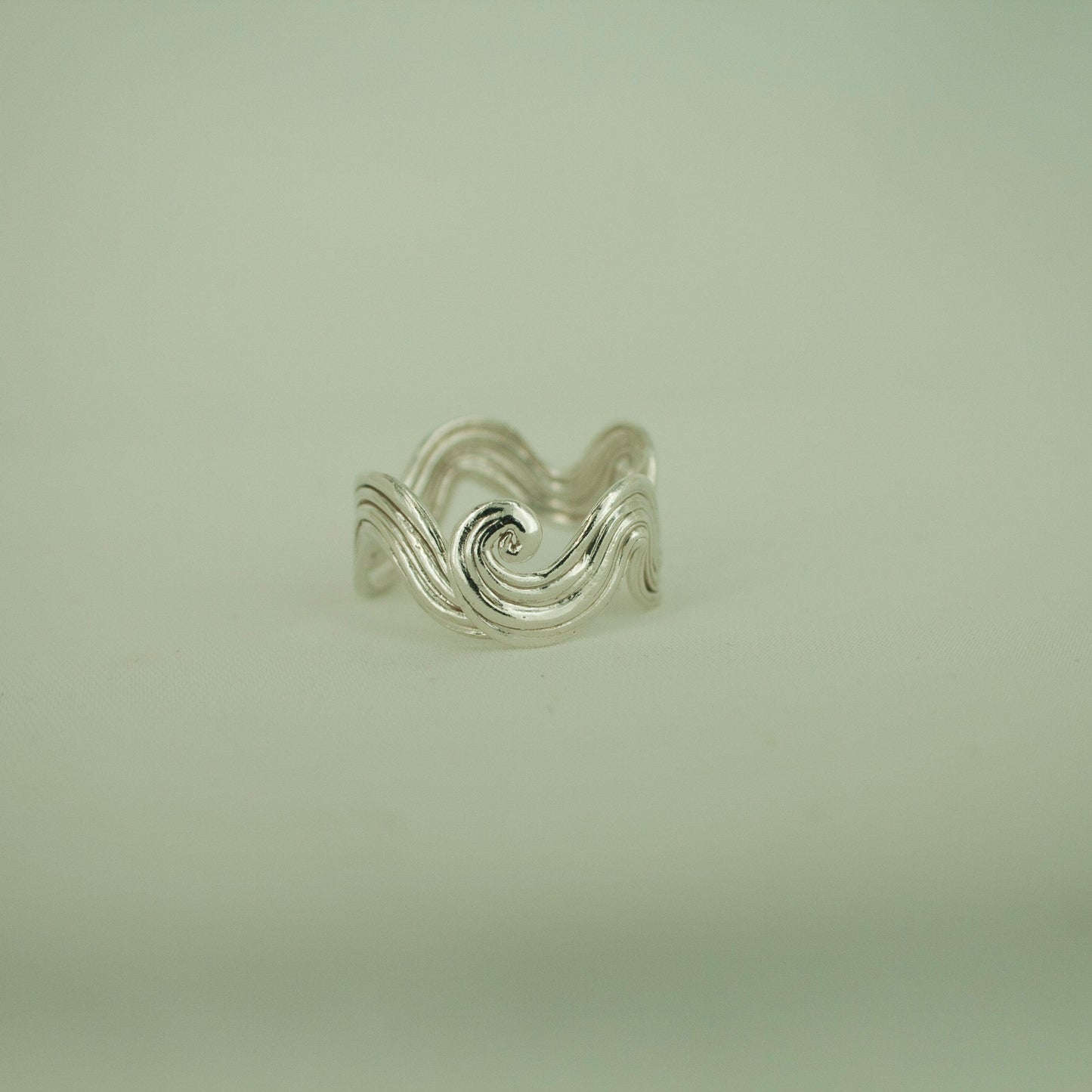 Waves on Waves Ring (Size 60)